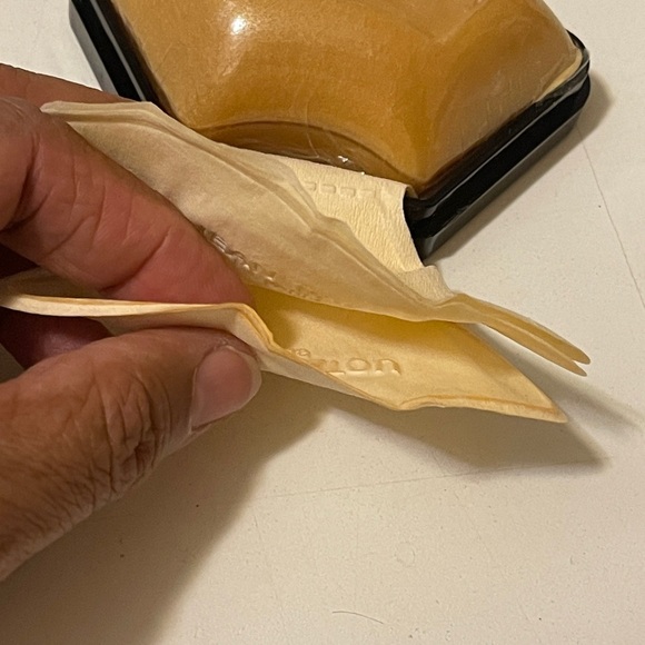 JOY DE BAIN 100G
PERFUMED SOAP (NEW WITH BOX) - Picture 9 of 10